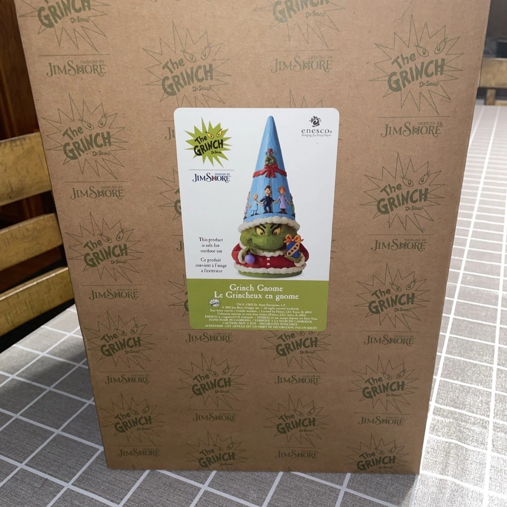 Jim Shore Enesco Large Baby Grinch Gnome with Blue Hat - Picture 2 of 2
